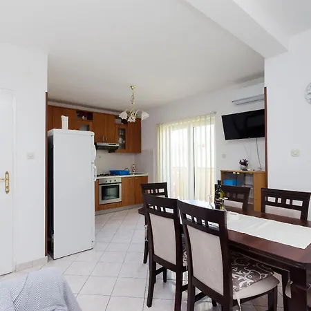 Apartament And Sime M
