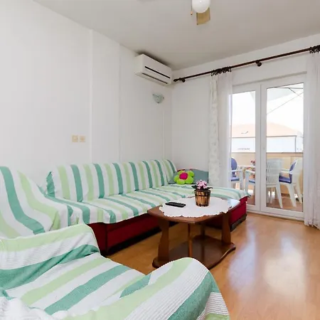 Apartament And Sime M *