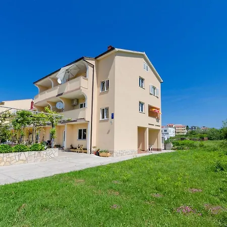 Apartament And Sime M *
