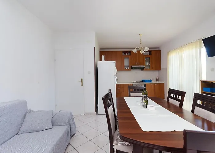 And Sime M Apartment *