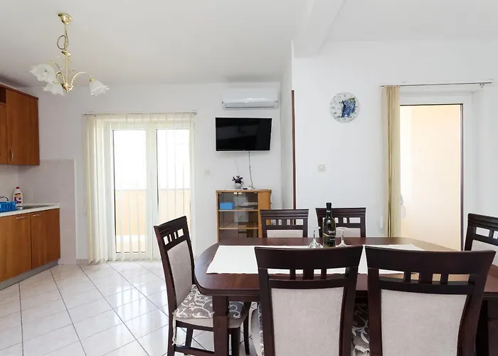And Sime M Apartment Lopar